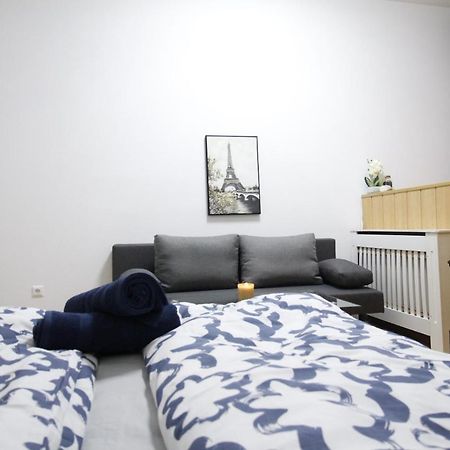 Comfort Triple Room Th Wien Exteriör bild